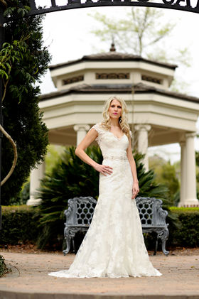 Loading Images...